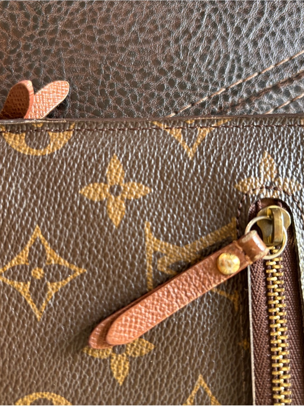 Louis Vuitton Monogram Canvas Brown & Gold Zip Wallet - Picture 12 of 16
